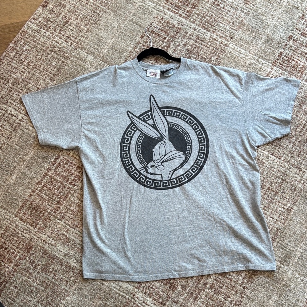 Reclaimed Vintage x Looney Tunes Bugs Bunny Graphic Tee – Size L